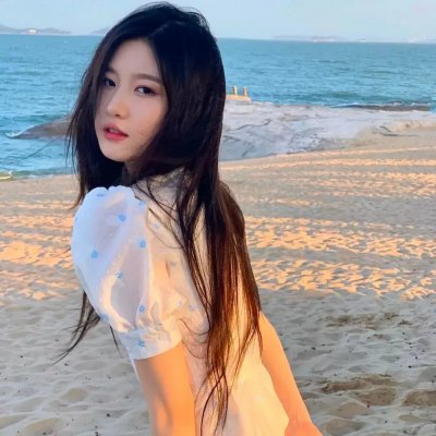 一脚踏上南天门，对面跪的全是神